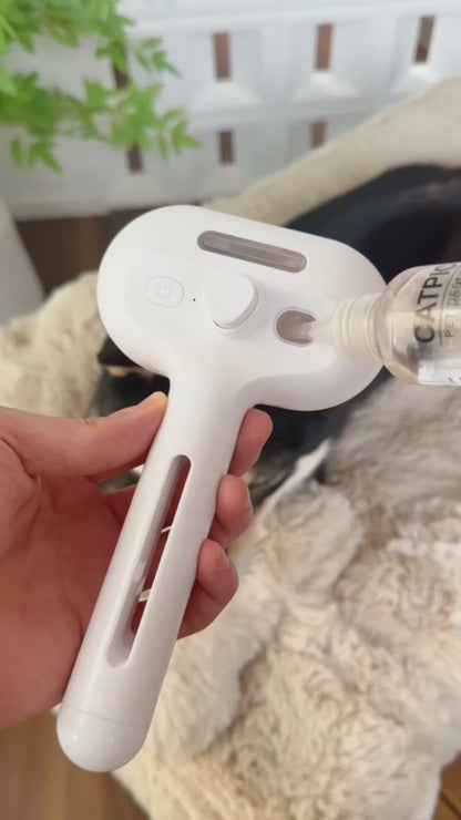 FurGlow Hydrating Brush™